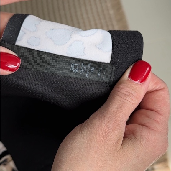 Victoria’s Secret extra support sports bra - Picture 5 of 5